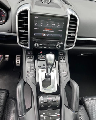 Porsche Cayenne cena 209000 przebieg: 104000, rok produkcji 2017 z Rzgów małe 497